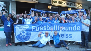 Gruppenfoto des Fanclubtreffens in Essen